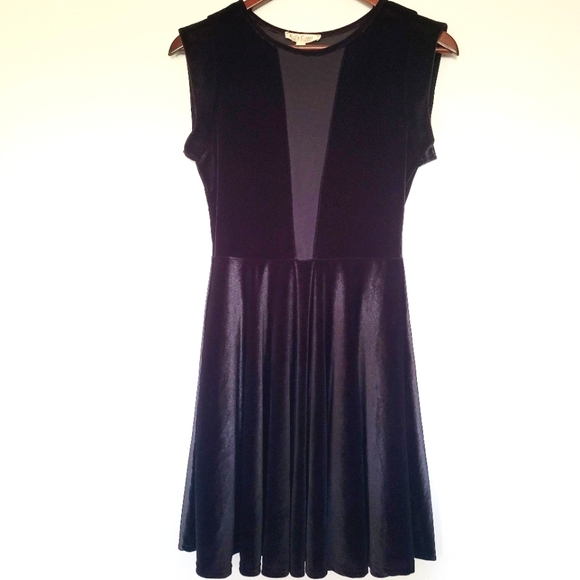 New Black Mini Velvet Dress Size Small - Picture 1 of 8